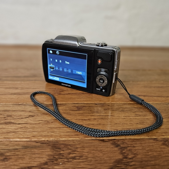 Olympus Silver Digital Camera - Picture 2 of 9